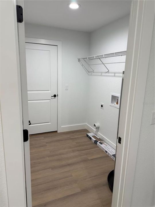 Activo con contrato: $216,900 (3 camas, 2 baños, 1047 Pies cuadrados)