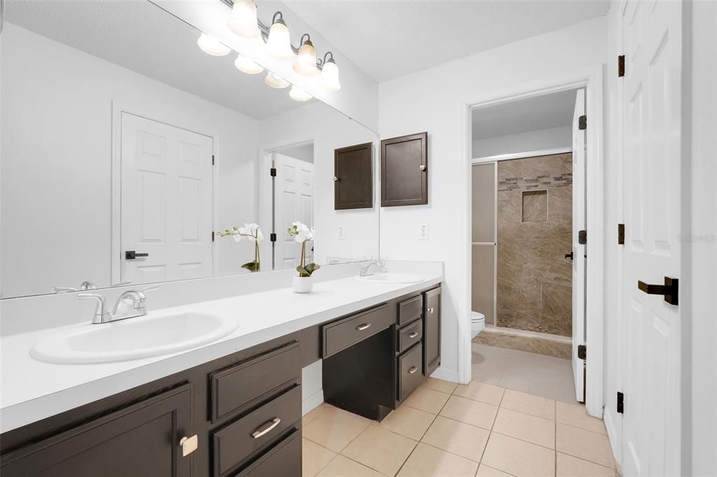 Active With Contract: $420,000 (4 beds, 2 baths, 1818 Square Feet)