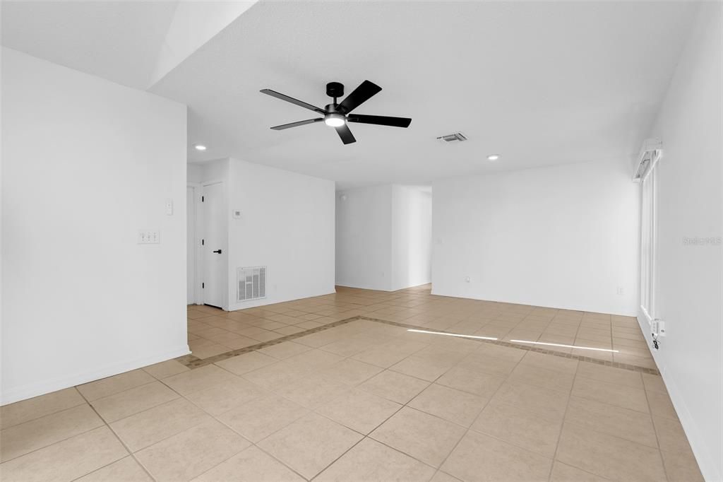 Active With Contract: $420,000 (4 beds, 2 baths, 1818 Square Feet)