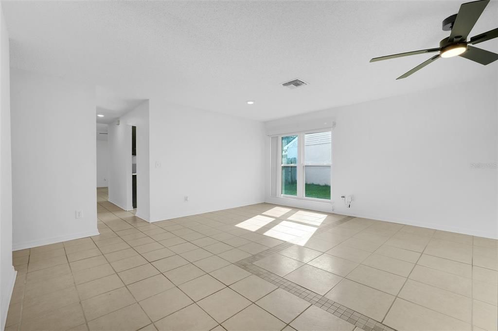 Active With Contract: $420,000 (4 beds, 2 baths, 1818 Square Feet)