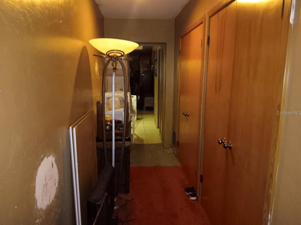 Activo con contrato: $341,999 (5 camas, 4 baños, 4563 Pies cuadrados)