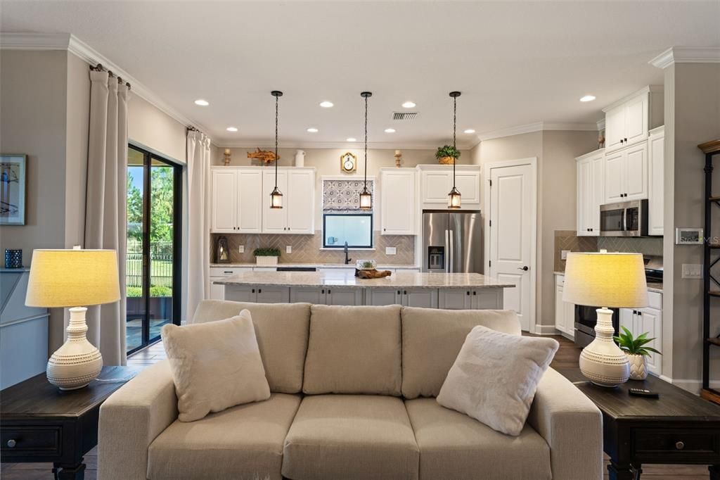 For Sale: $715,000 (3 beds, 3 baths, 2305 Square Feet)