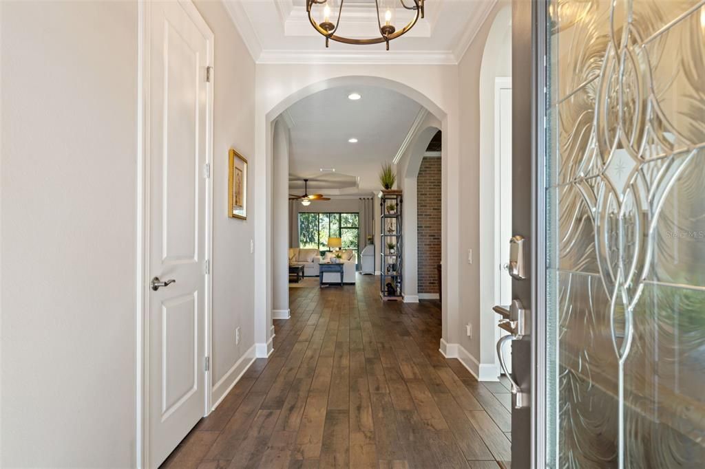 For Sale: $715,000 (3 beds, 3 baths, 2305 Square Feet)