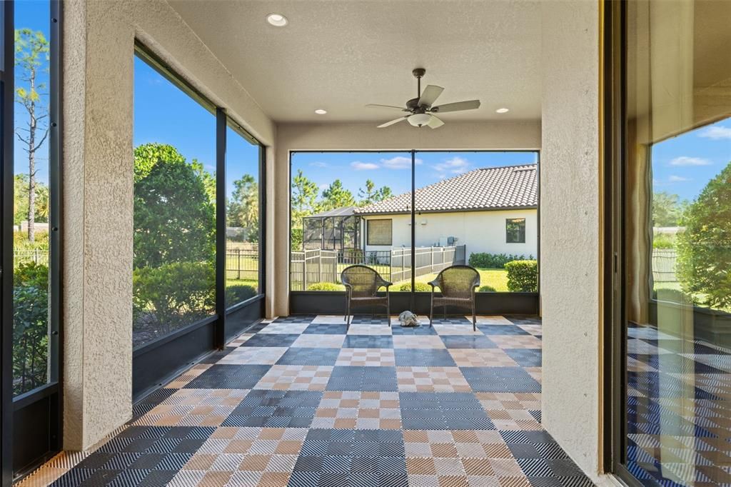 For Sale: $715,000 (3 beds, 3 baths, 2305 Square Feet)