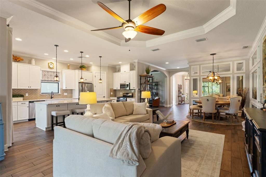 For Sale: $715,000 (3 beds, 3 baths, 2305 Square Feet)