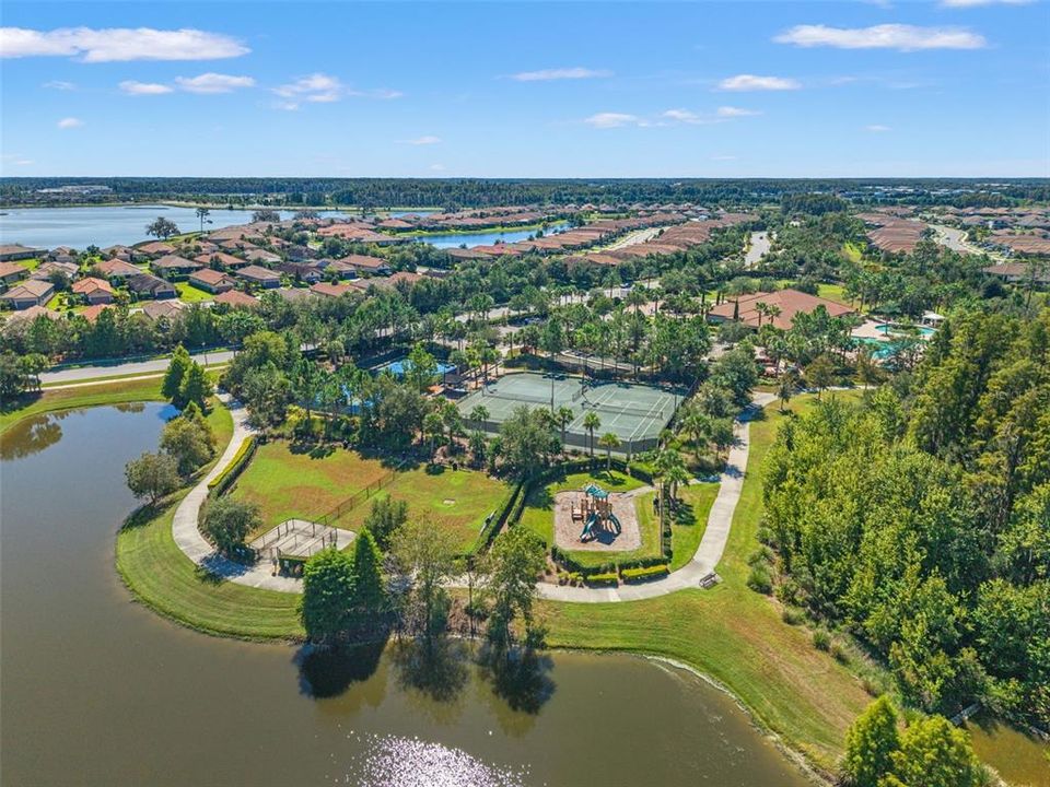 For Sale: $715,000 (3 beds, 3 baths, 2305 Square Feet)