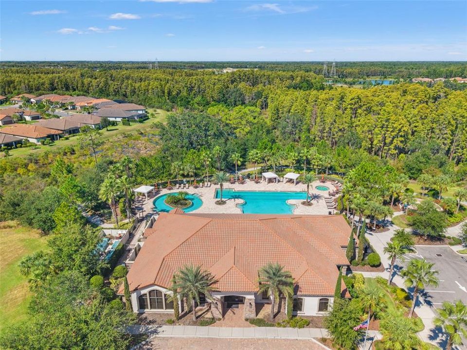 For Sale: $715,000 (3 beds, 3 baths, 2305 Square Feet)