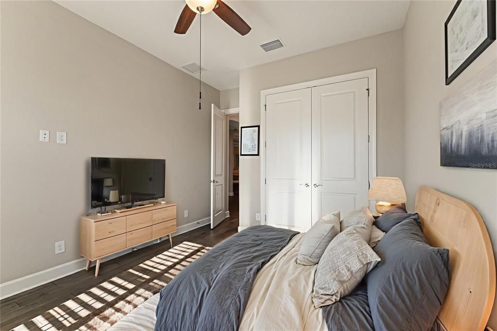 For Sale: $715,000 (3 beds, 3 baths, 2305 Square Feet)