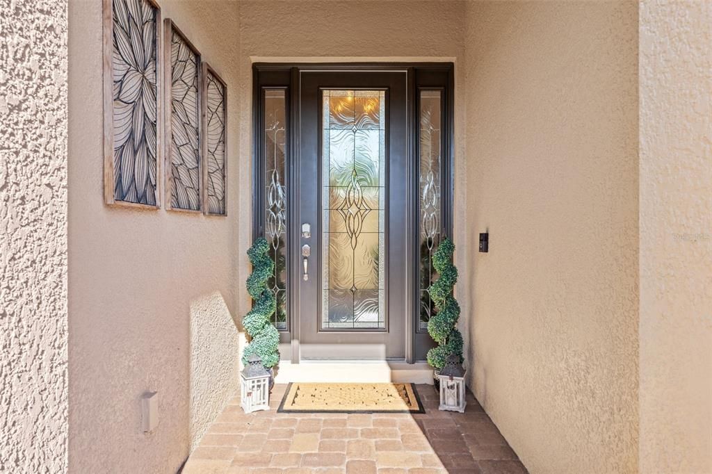 For Sale: $715,000 (3 beds, 3 baths, 2305 Square Feet)