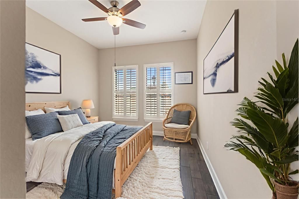 For Sale: $715,000 (3 beds, 3 baths, 2305 Square Feet)