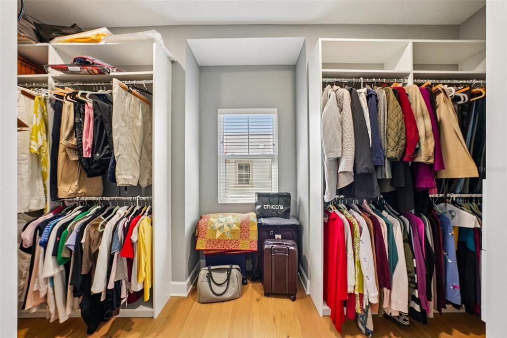 For Sale: $1,250,000 (3 beds, 3 baths, 2706 Square Feet)