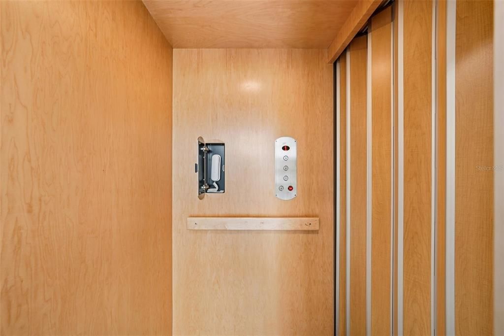 For Sale: $1,250,000 (3 beds, 3 baths, 2706 Square Feet)