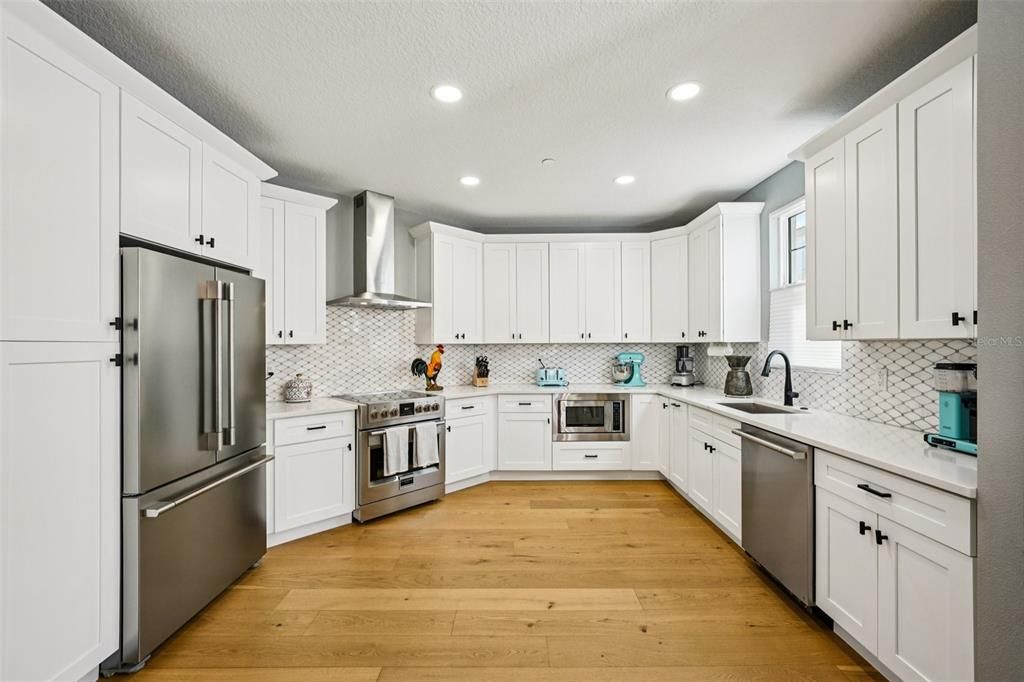 For Sale: $1,250,000 (3 beds, 3 baths, 2706 Square Feet)