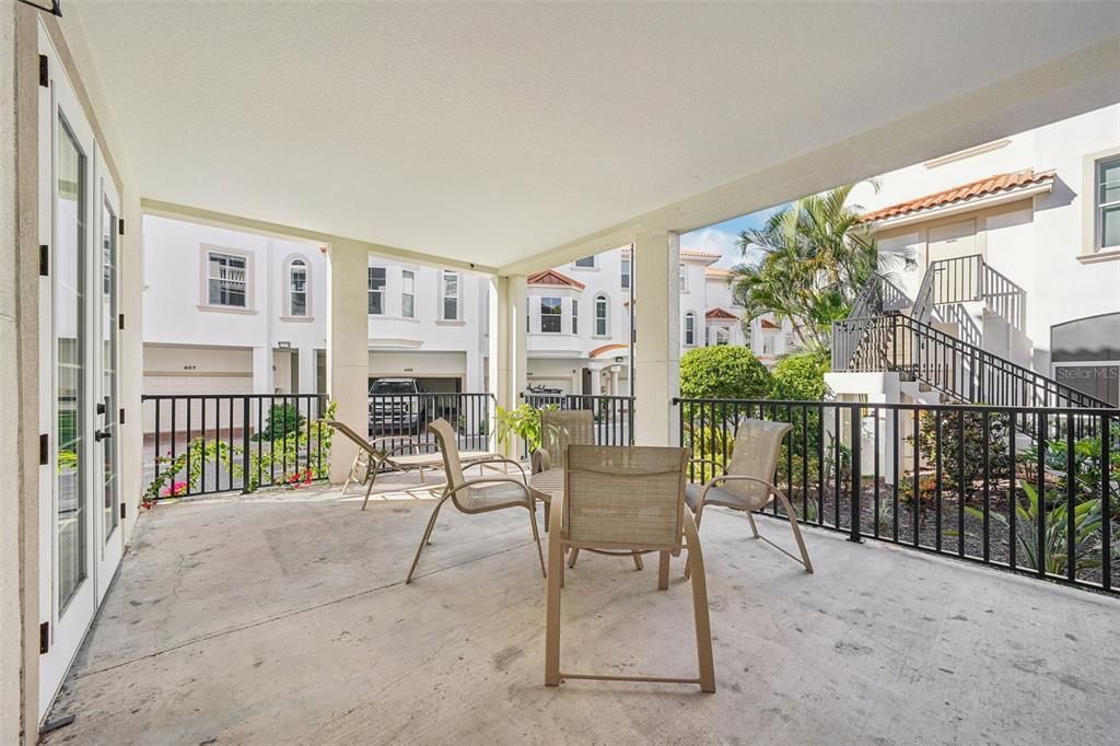 For Sale: $1,250,000 (3 beds, 3 baths, 2706 Square Feet)