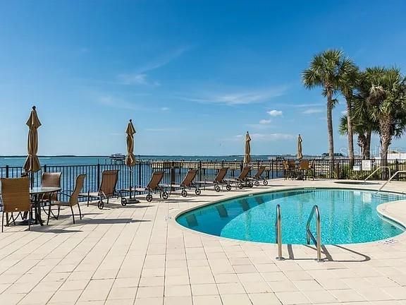 For Sale: $1,250,000 (3 beds, 3 baths, 2706 Square Feet)