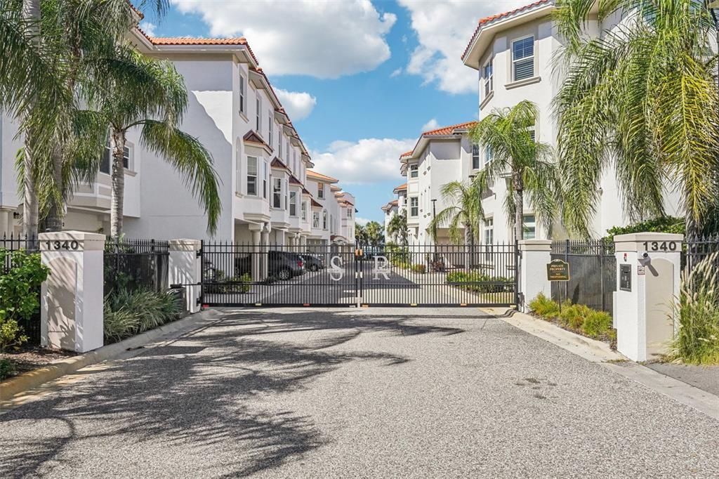 For Sale: $1,250,000 (3 beds, 3 baths, 2706 Square Feet)