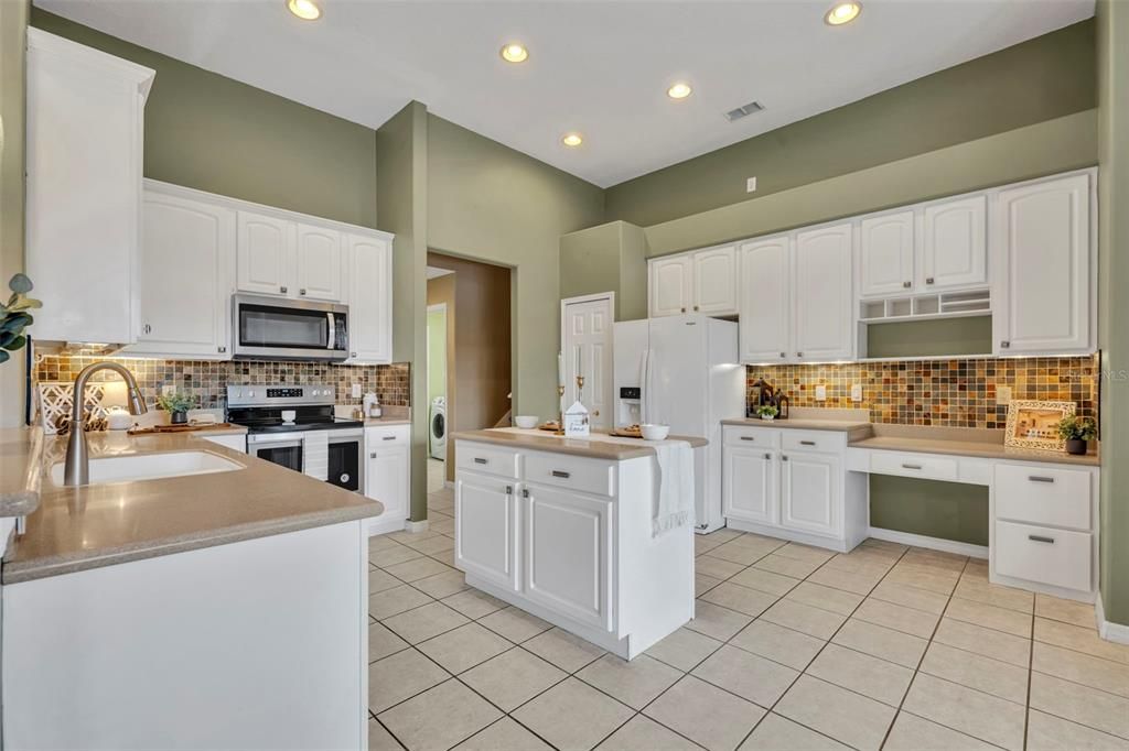 待售: $639,000 (4 贝兹, 3 浴室, 3073 平方英尺)