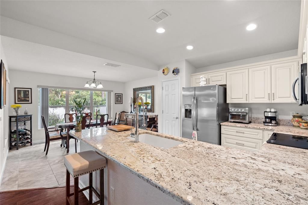 For Sale: $300,000 (3 beds, 2 baths, 1591 Square Feet)