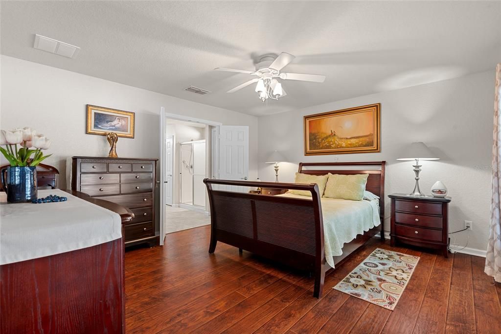 For Sale: $300,000 (3 beds, 2 baths, 1591 Square Feet)