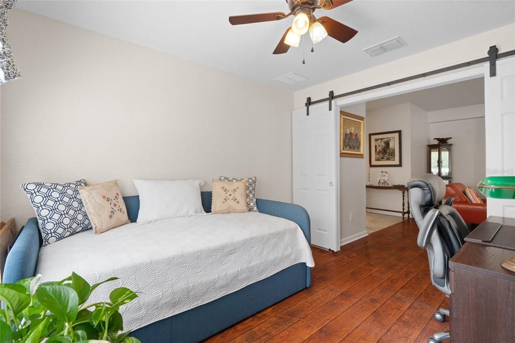 For Sale: $300,000 (3 beds, 2 baths, 1591 Square Feet)