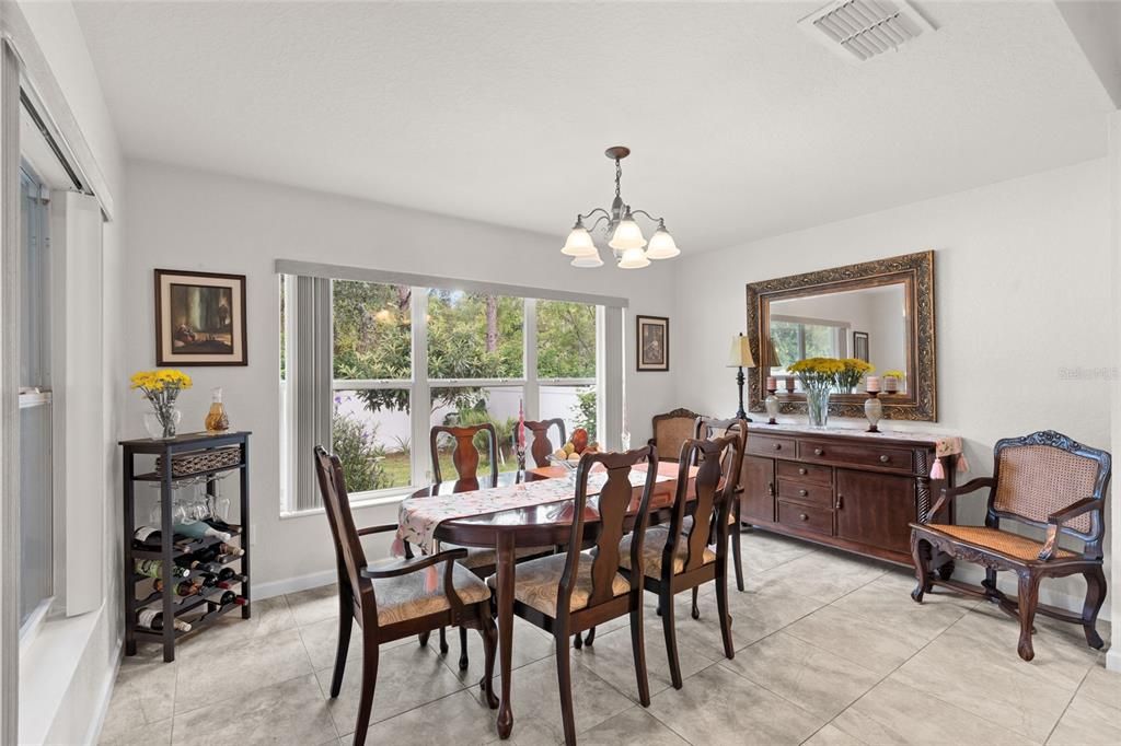 For Sale: $300,000 (3 beds, 2 baths, 1591 Square Feet)