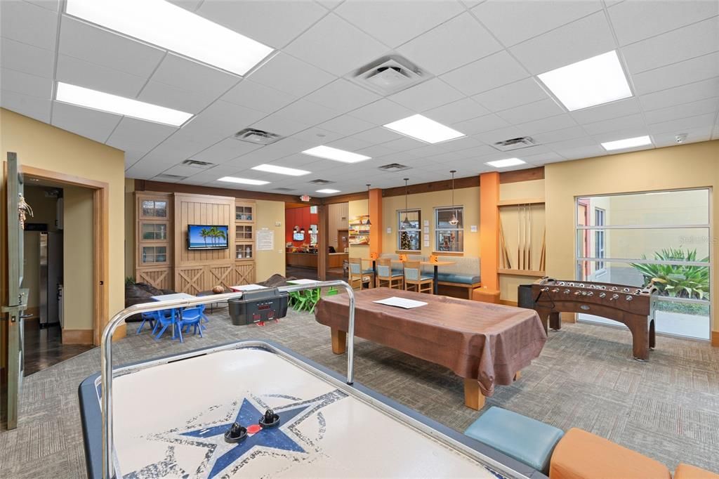 For Sale: $300,000 (3 beds, 2 baths, 1591 Square Feet)