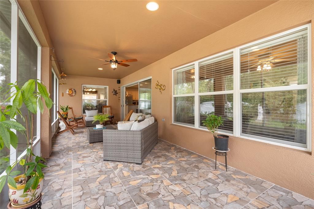 For Sale: $300,000 (3 beds, 2 baths, 1591 Square Feet)