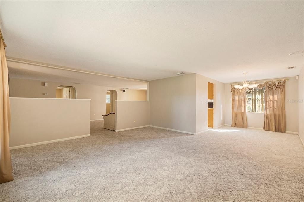 На продажу: $375,000 (4 спален, 3 ванн, 2304 Квадратных фут)