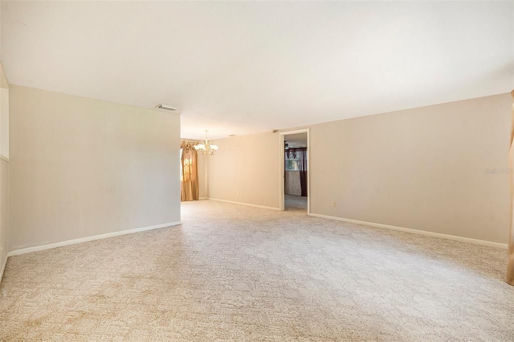 На продажу: $375,000 (4 спален, 3 ванн, 2304 Квадратных фут)