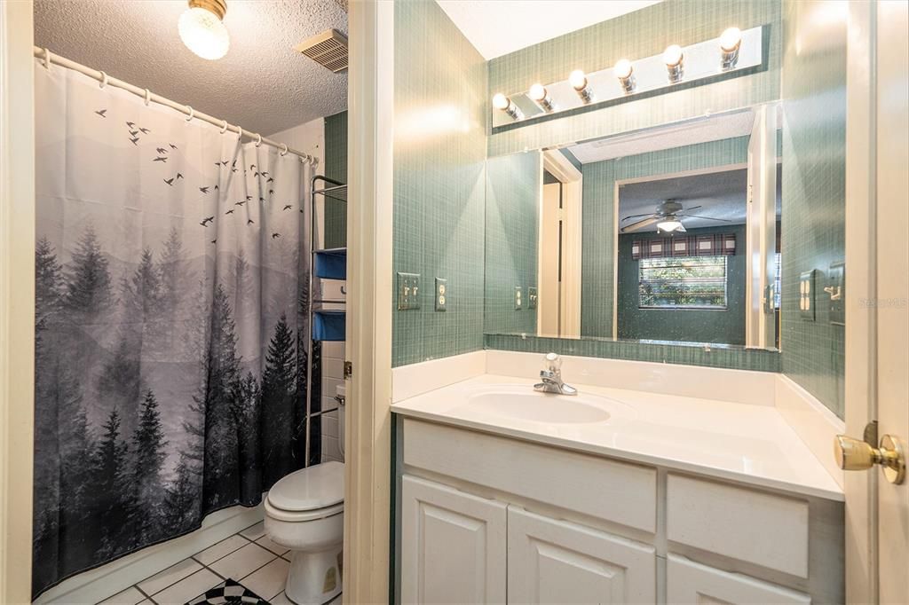 На продажу: $375,000 (4 спален, 3 ванн, 2304 Квадратных фут)