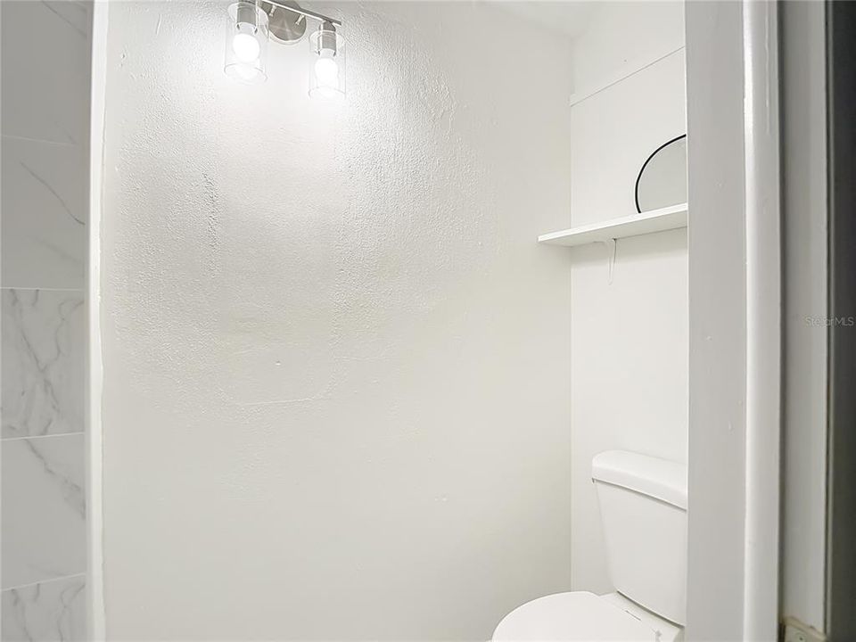 待售: $239,999 (2 贝兹, 2 浴室, 1044 平方英尺)