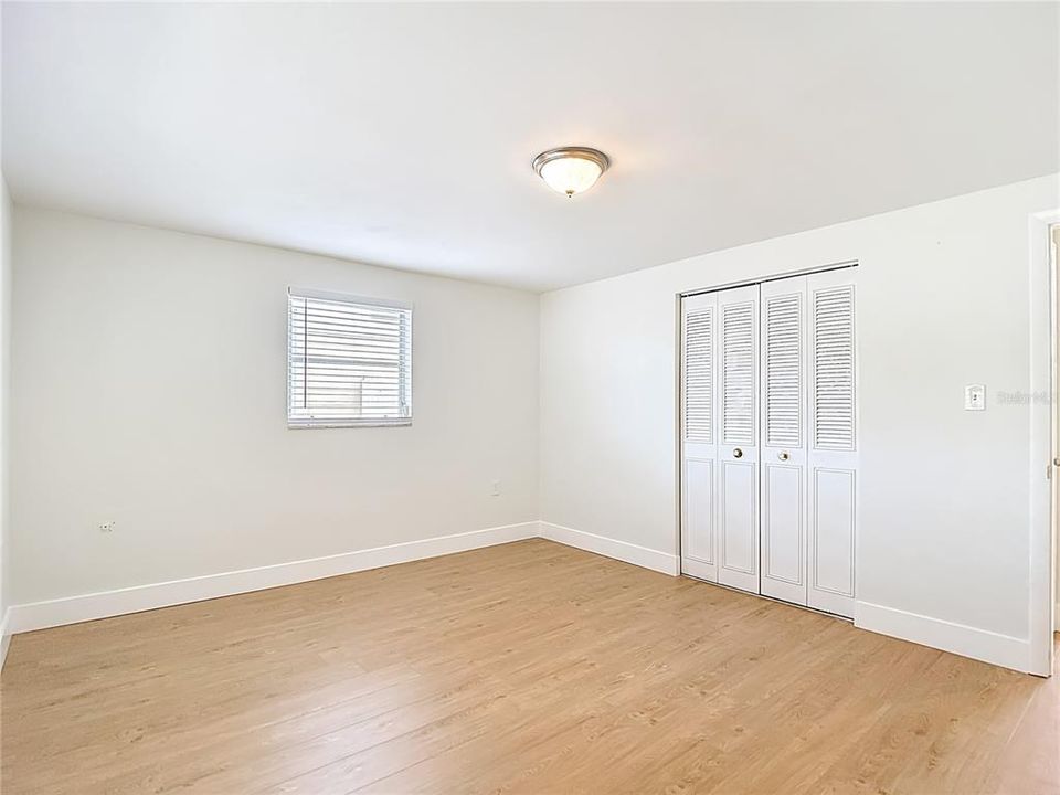 待售: $239,999 (2 贝兹, 2 浴室, 1044 平方英尺)