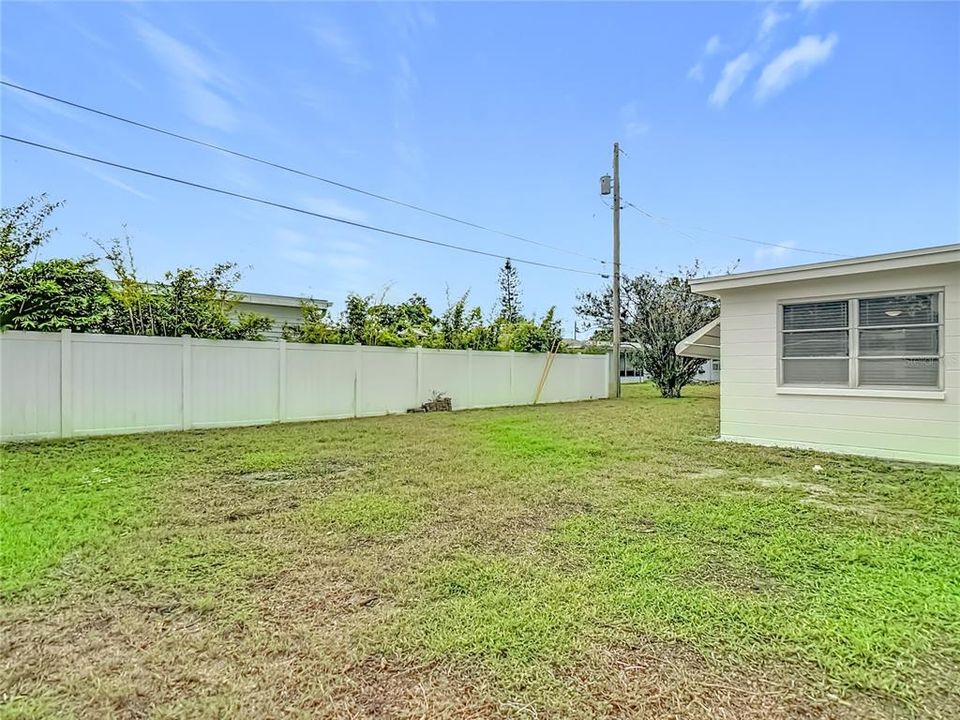 待售: $239,999 (2 贝兹, 2 浴室, 1044 平方英尺)