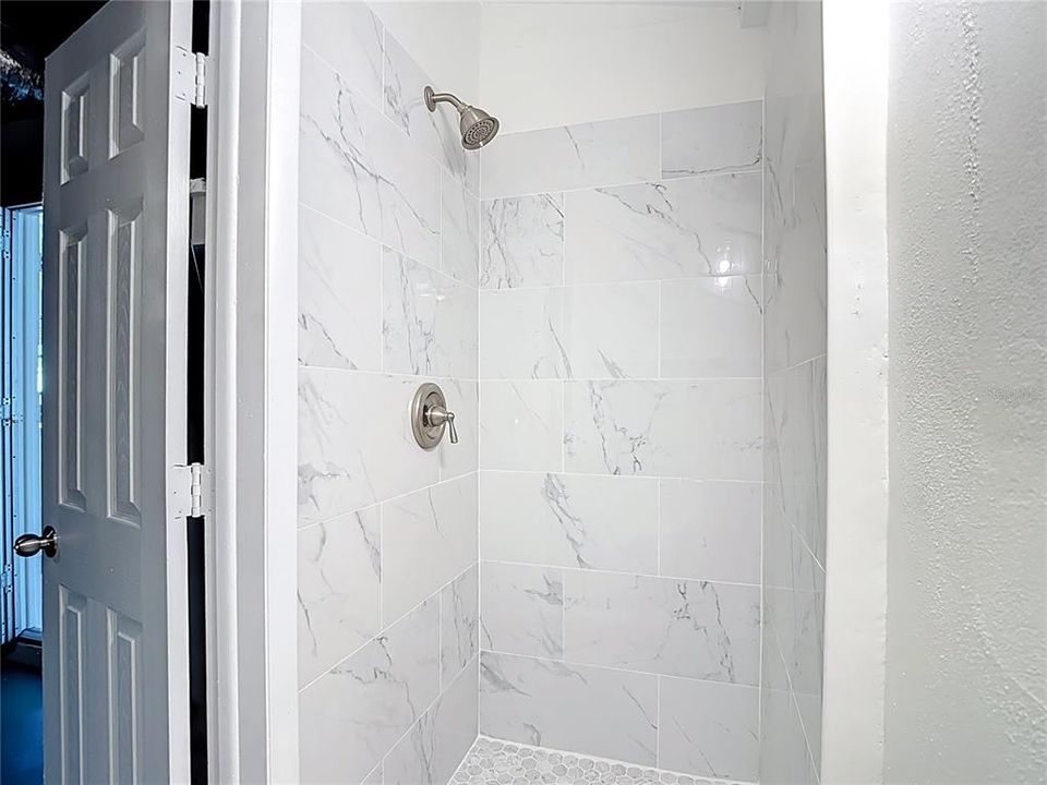 待售: $239,999 (2 贝兹, 2 浴室, 1044 平方英尺)