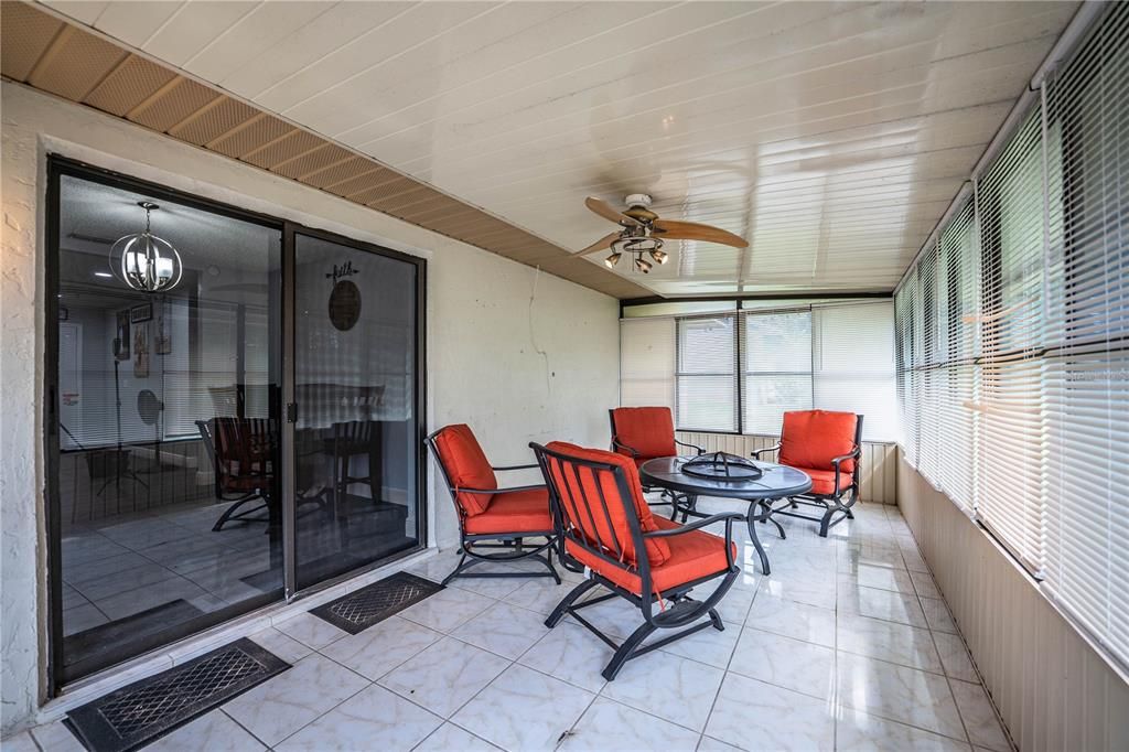 Active With Contract: $300,000 (3 beds, 2 baths, 1324 Square Feet)