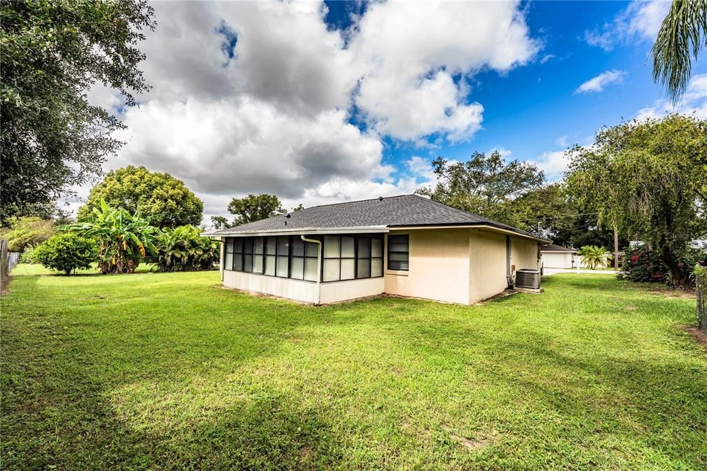 Active With Contract: $300,000 (3 beds, 2 baths, 1324 Square Feet)