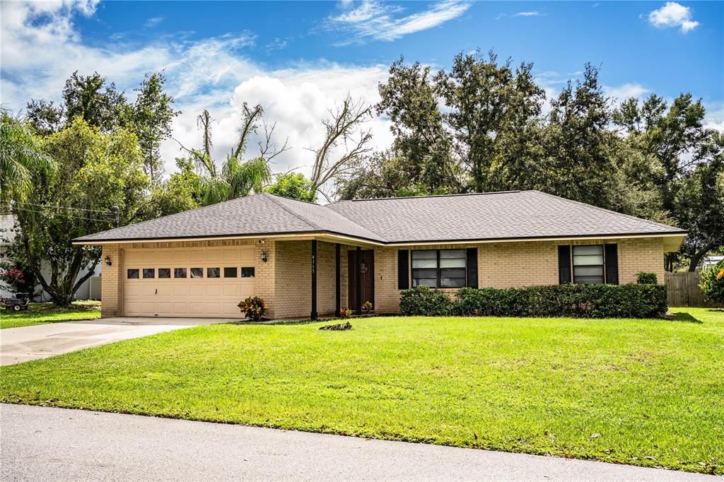 Active With Contract: $300,000 (3 beds, 2 baths, 1324 Square Feet)