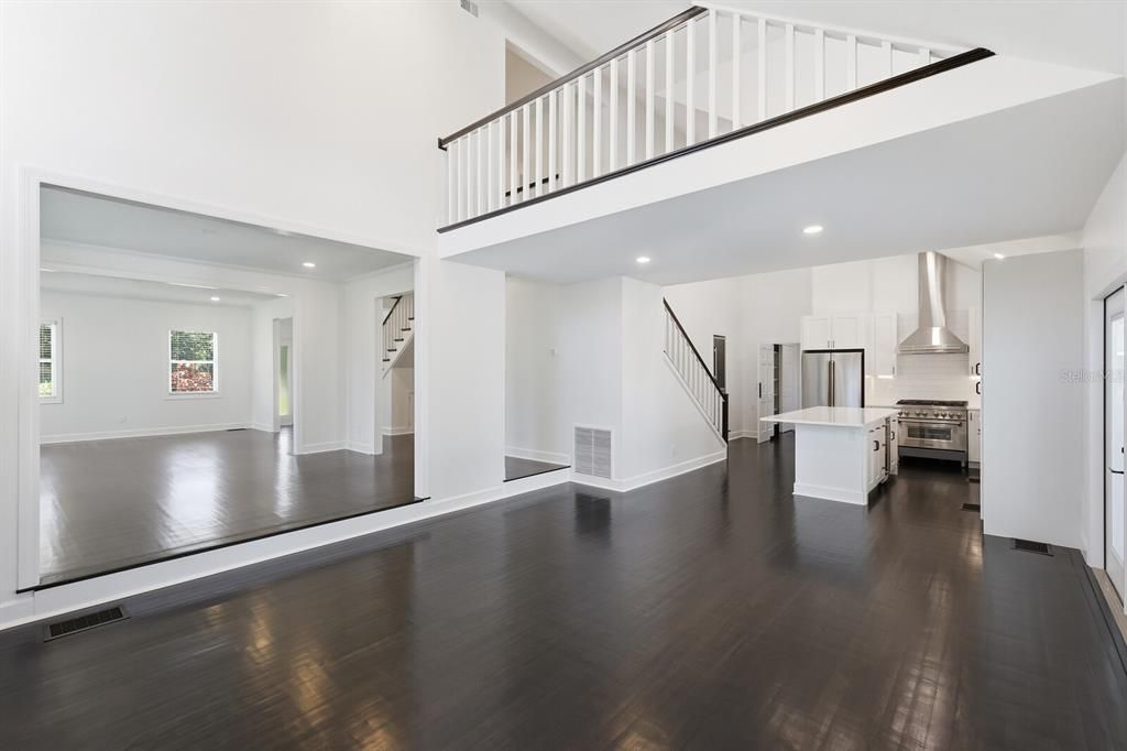 На продажу: $2,499,999 (4 спален, 2 ванн, 3271 Квадратных фут)