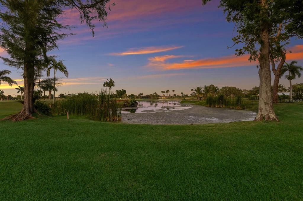 На продажу: $2,499,999 (4 спален, 2 ванн, 3271 Квадратных фут)