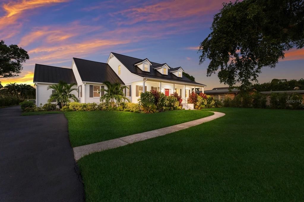 На продажу: $2,499,999 (4 спален, 2 ванн, 3271 Квадратных фут)