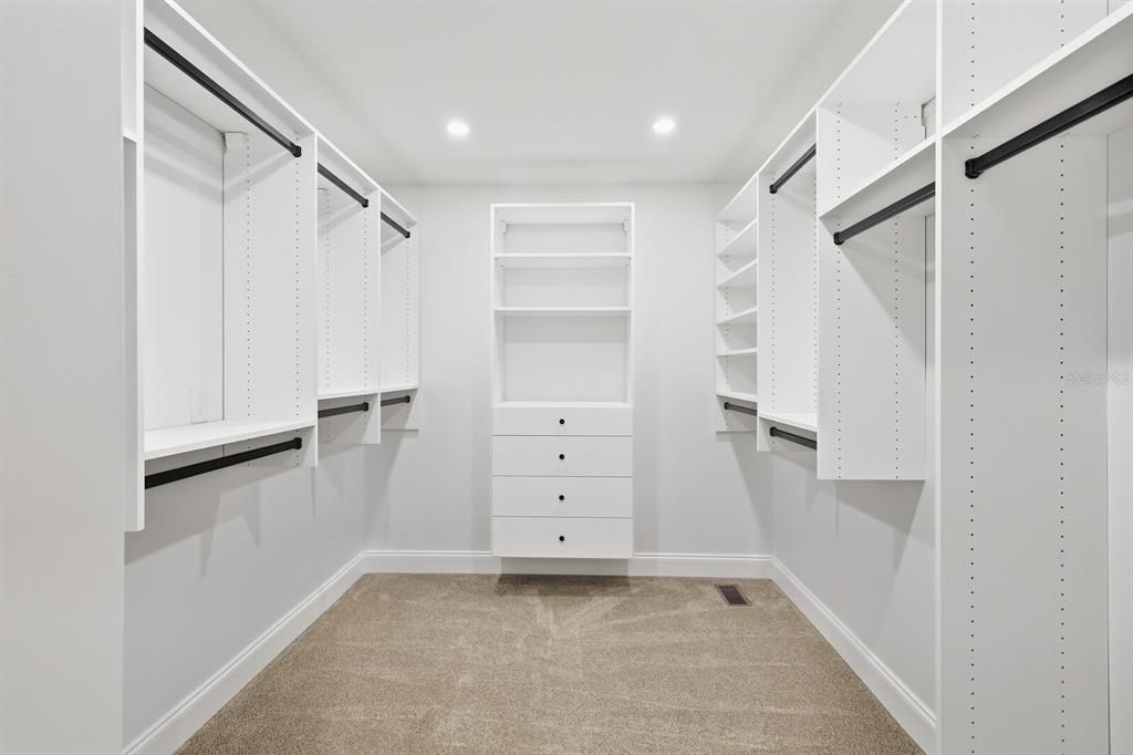 На продажу: $2,499,999 (4 спален, 2 ванн, 3271 Квадратных фут)