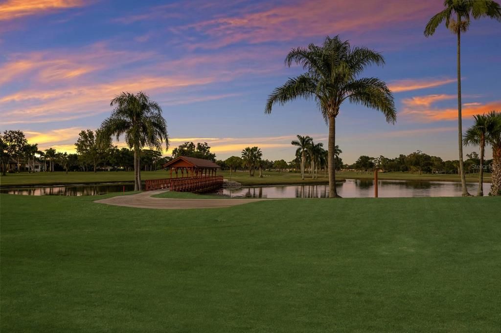 На продажу: $2,499,999 (4 спален, 2 ванн, 3271 Квадратных фут)