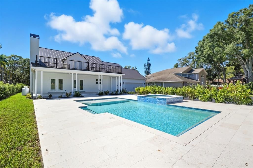 На продажу: $2,499,999 (4 спален, 2 ванн, 3271 Квадратных фут)