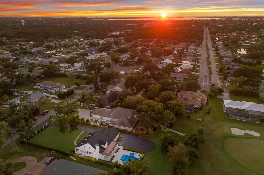 На продажу: $2,499,999 (4 спален, 2 ванн, 3271 Квадратных фут)