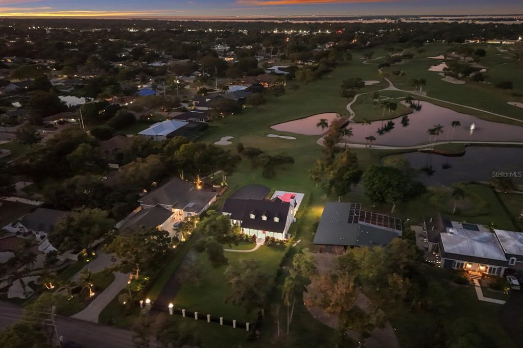 На продажу: $2,499,999 (4 спален, 2 ванн, 3271 Квадратных фут)