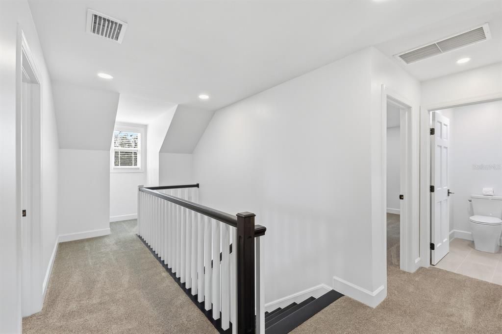 На продажу: $2,499,999 (4 спален, 2 ванн, 3271 Квадратных фут)