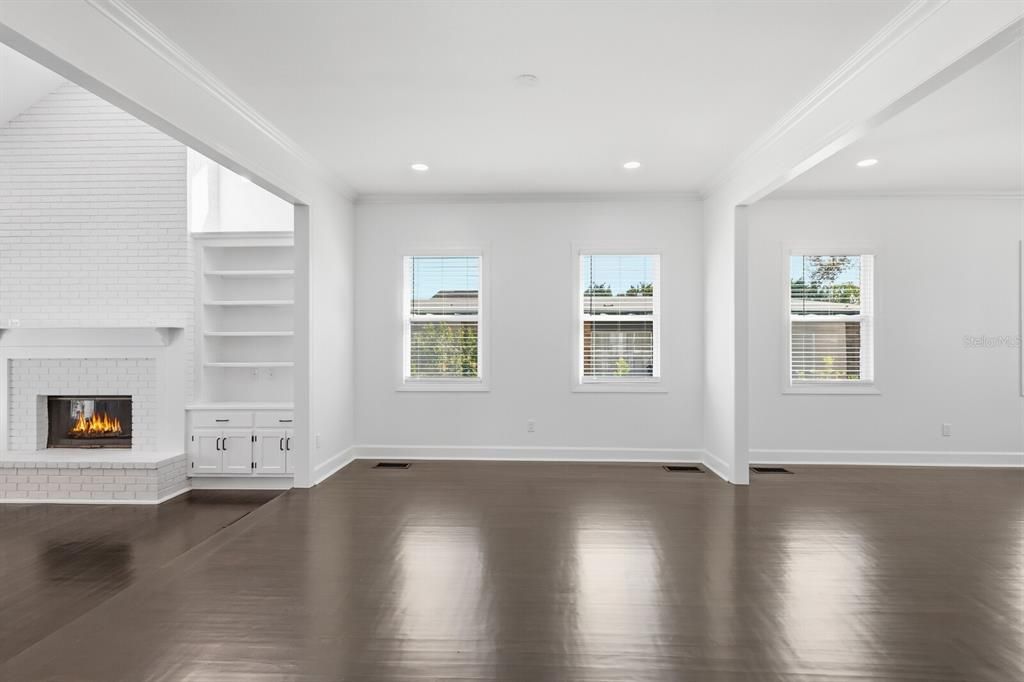 На продажу: $2,499,999 (4 спален, 2 ванн, 3271 Квадратных фут)