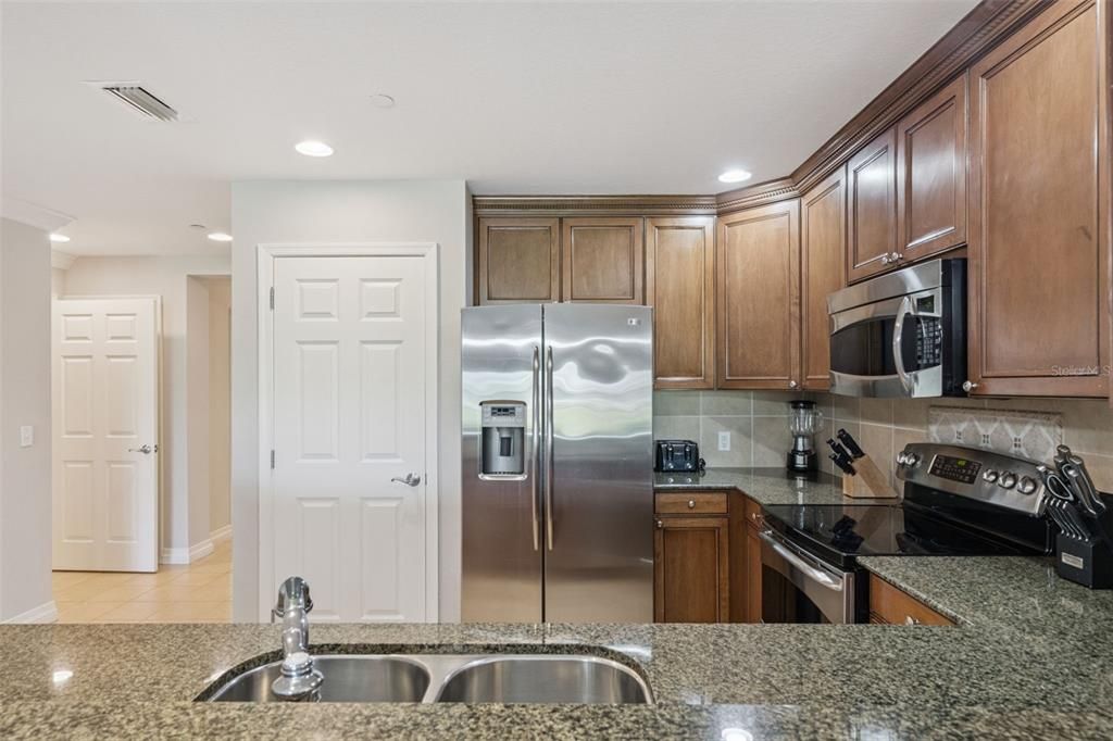 En Venta: $349,900 (3 camas, 3 baños, 1630 Pies cuadrados)