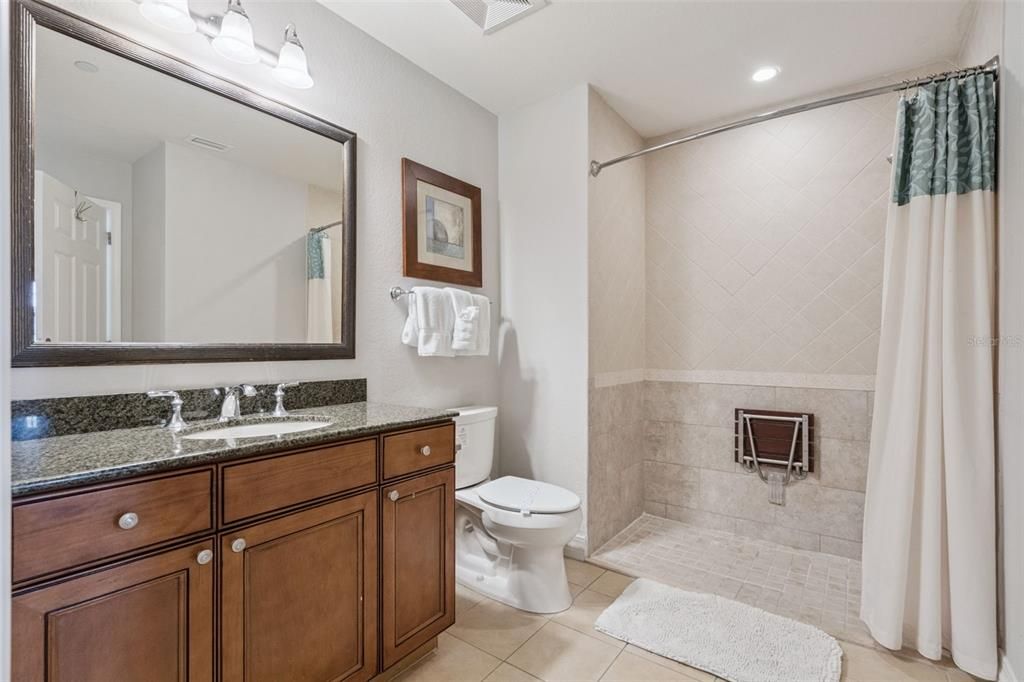 En Venta: $349,900 (3 camas, 3 baños, 1630 Pies cuadrados)