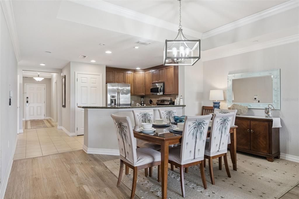 En Venta: $349,900 (3 camas, 3 baños, 1630 Pies cuadrados)